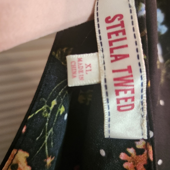 12 Halter type blouse with chain for collar around neck. 22" wide nwt - Picture 7 of 9